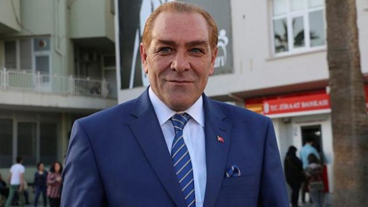 Atatürk'e benzerliği ile dikkat çeken Göksel Kaya gözaltına alındı