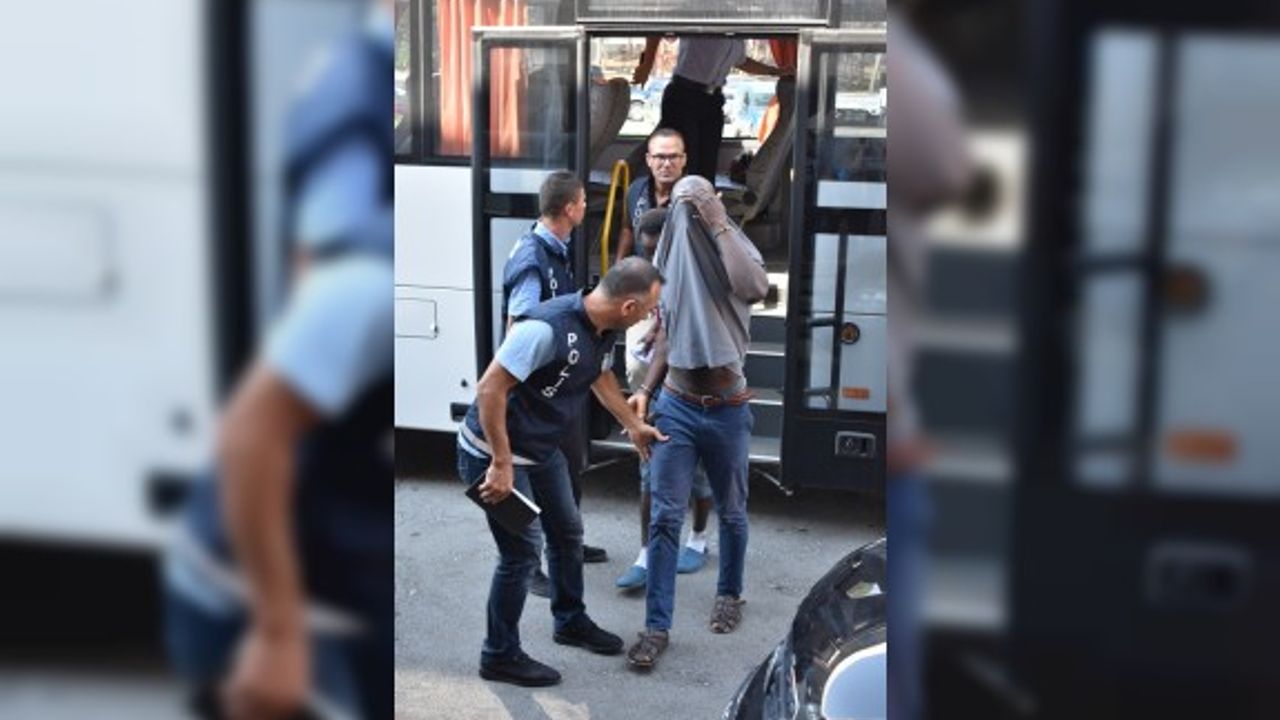 Dört yıldır kaçak yaşıyorlardı