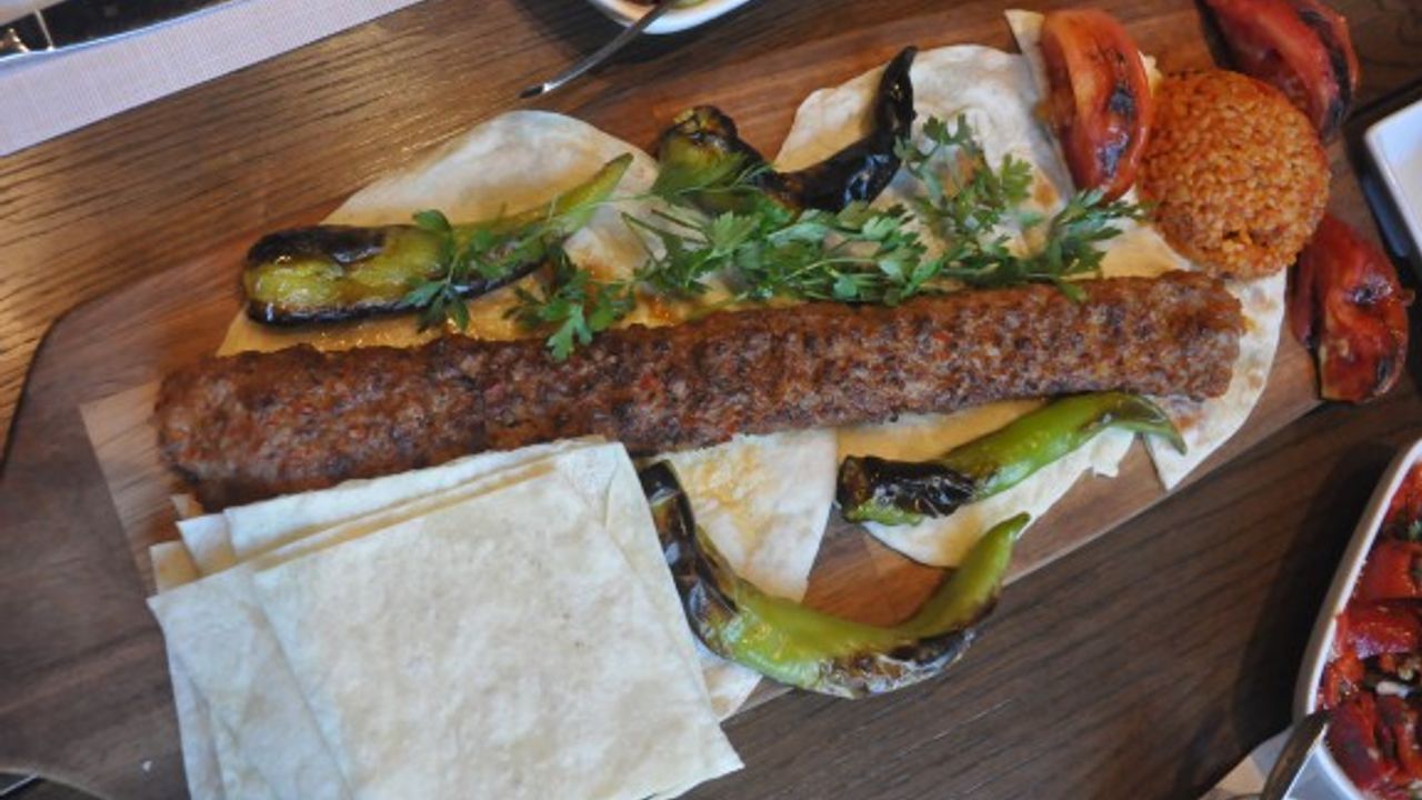 Adana kebabı ve Ali Nazik kebabı