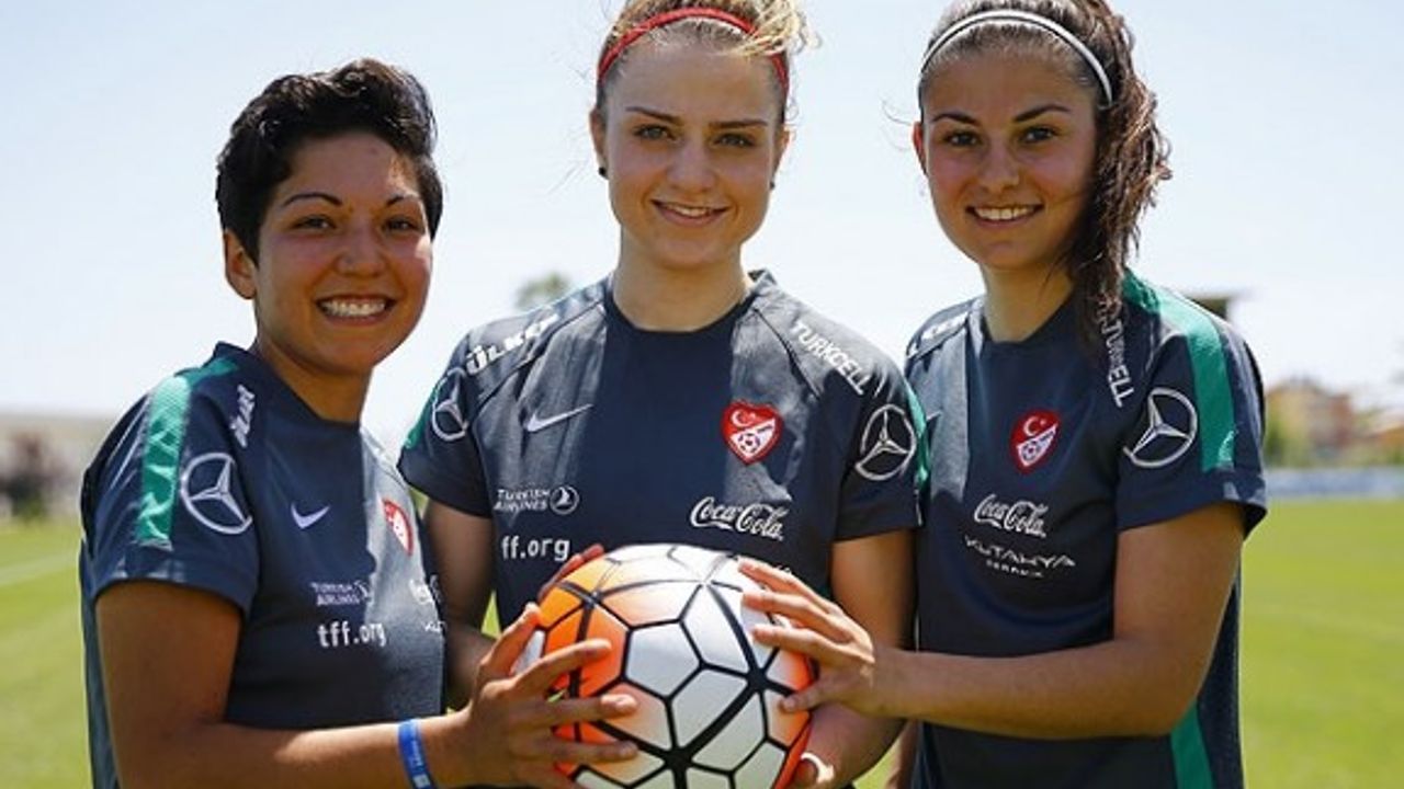 Milli futbolcu PSG'ye transfer oldu