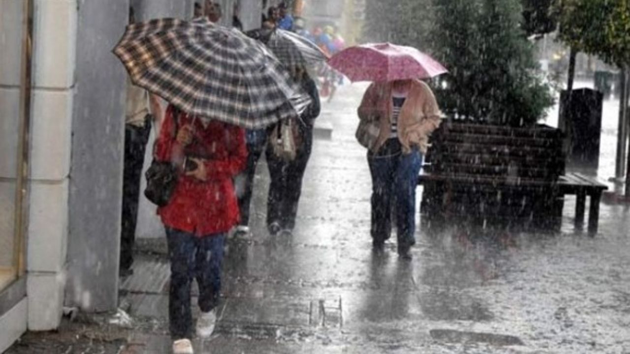 Yarın öğleden sonra hafif yağmur var