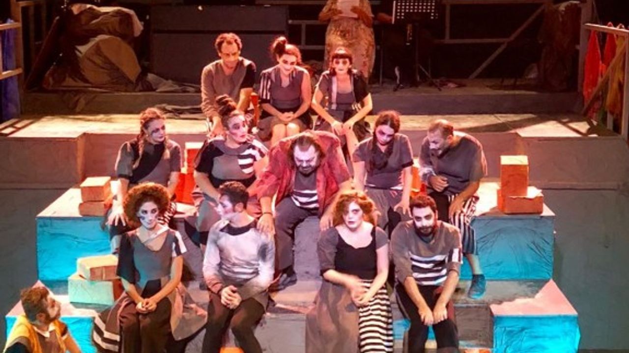 Hayalet Kumpanya, Bandabulya Sahnesi'nde prömiyerini yaptı