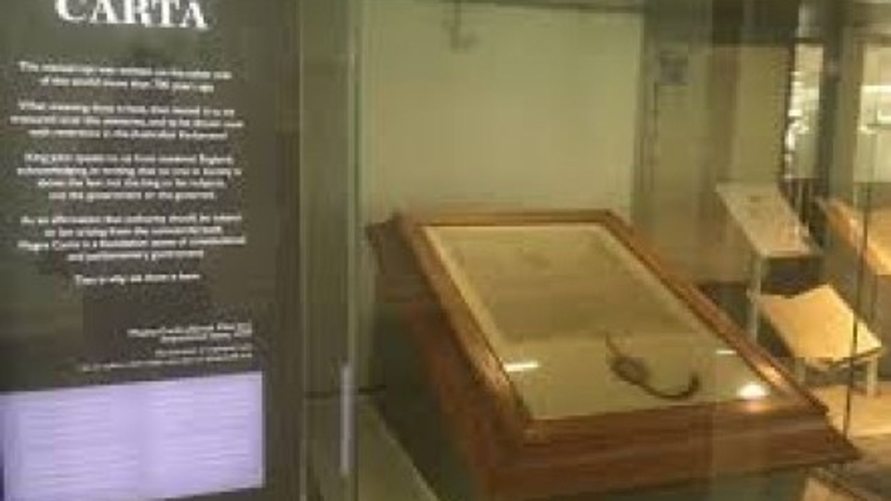 İngiliz demokrasisinin en eski belgesi "Magna Carta"yı çalmaya çalıştılar
