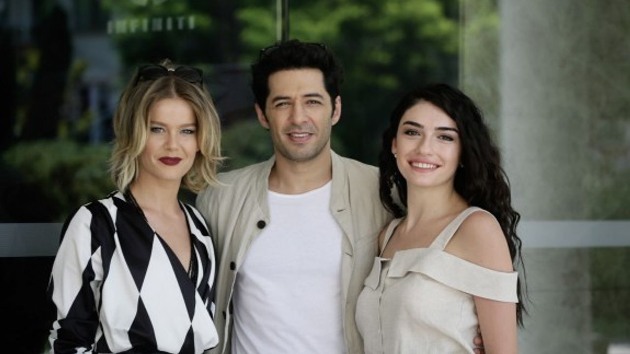 Hazar Ergüçlü, yeni filminin galasında Kıbrıs’taki sevenleri ile buluşuyor