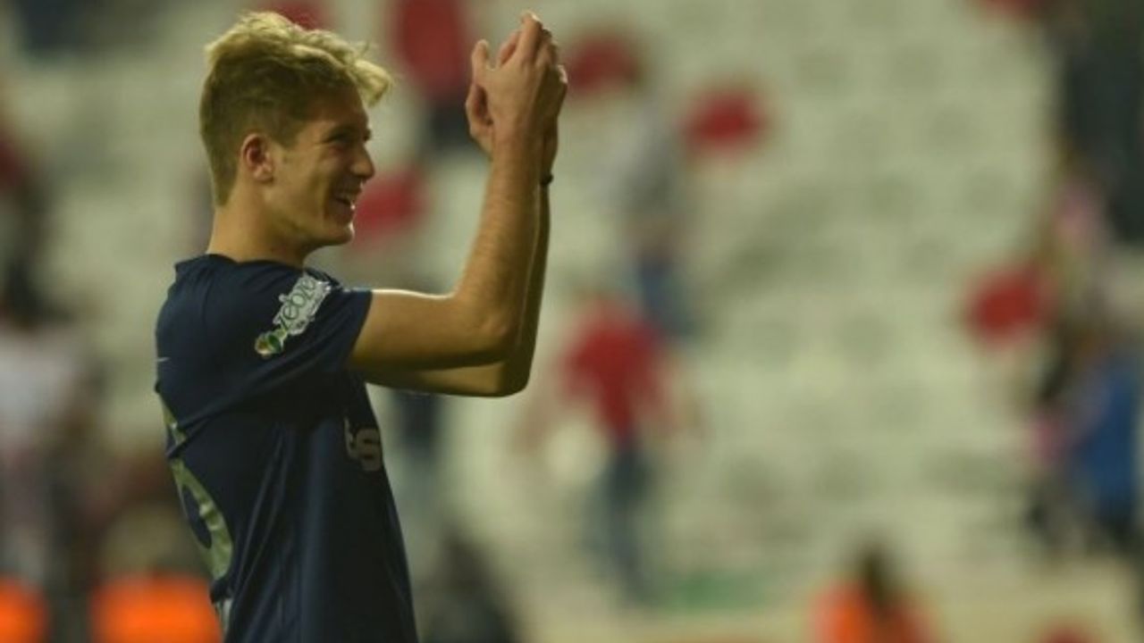 Süper Lig'in en genç oyuncusu Fehmi Koç oldu