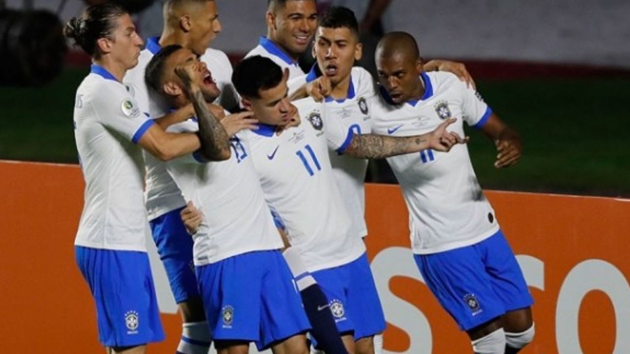 Brezilya'nın laneti: Mavi yakalı beyaz forma