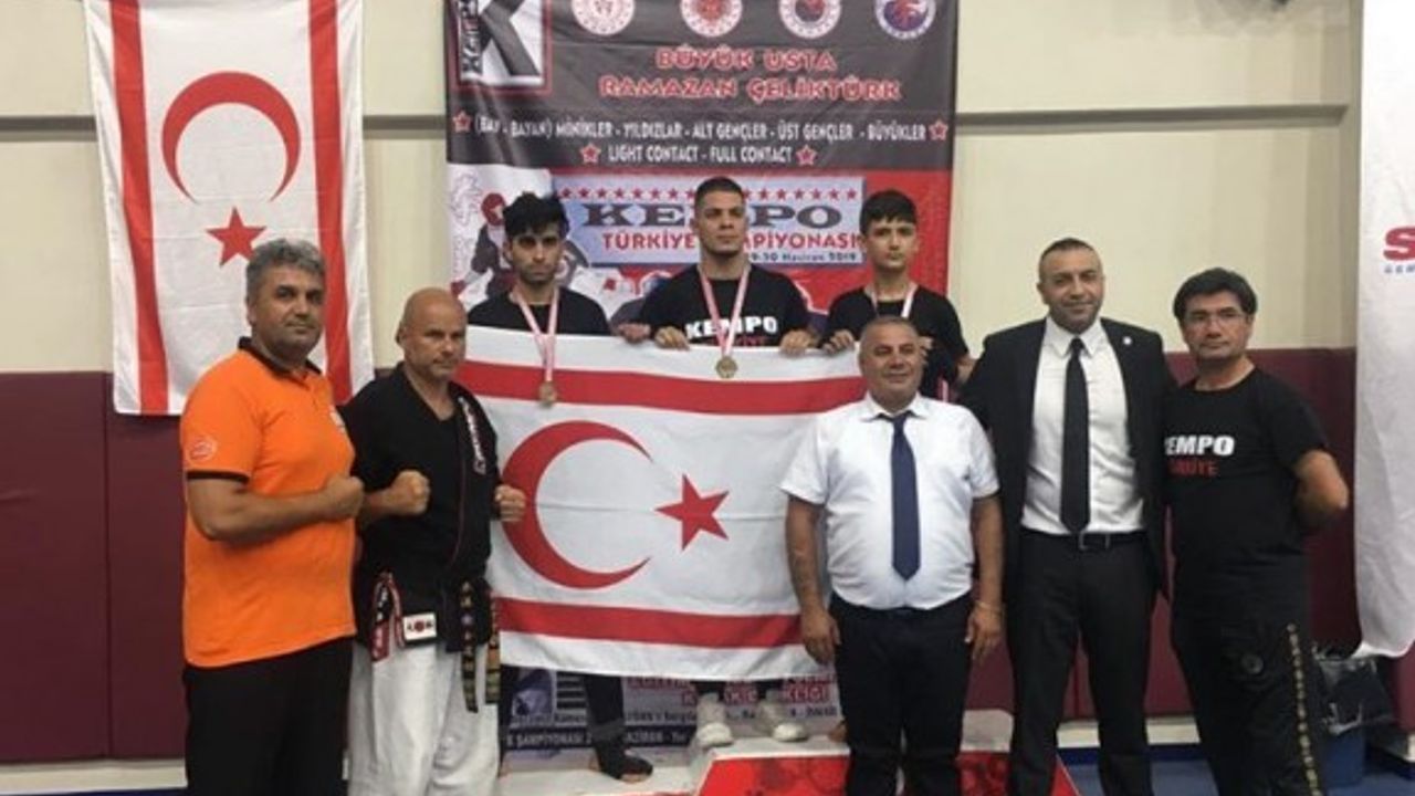 Üç Kempocumuz İstanbul’dan altın madalya döndü