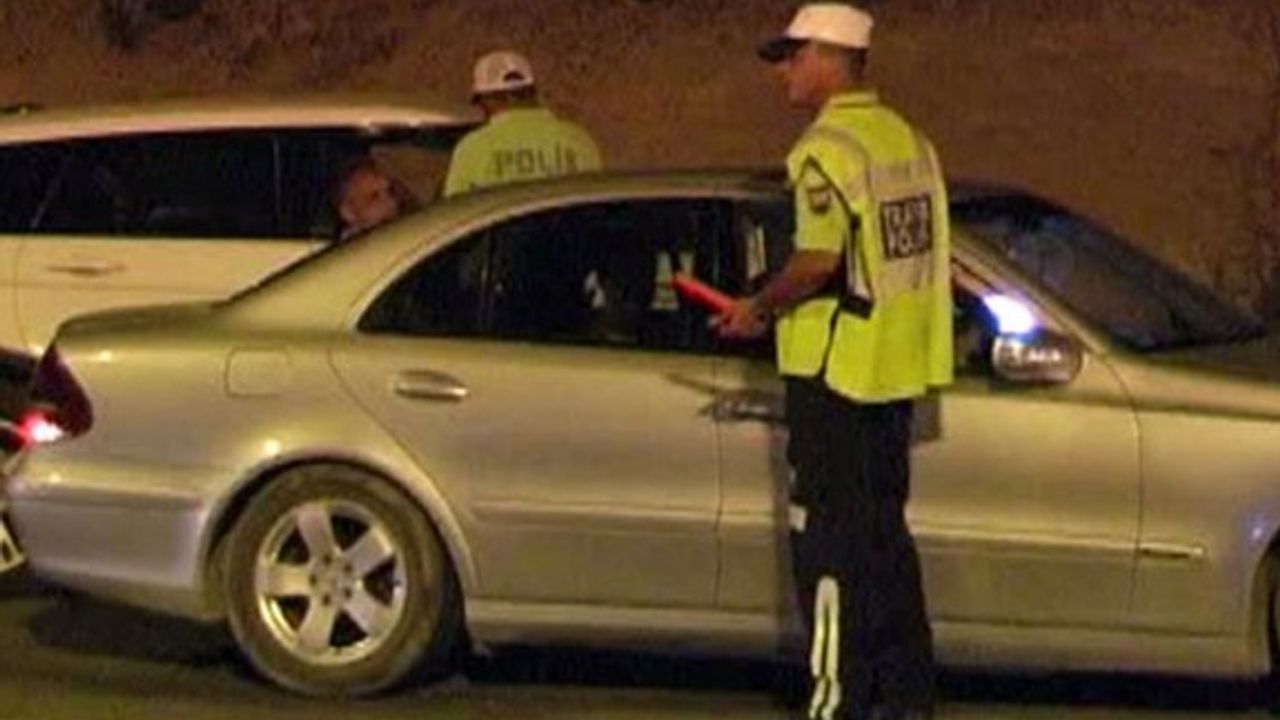1 haftada 6 bin 293 sürücü kontrol edildi