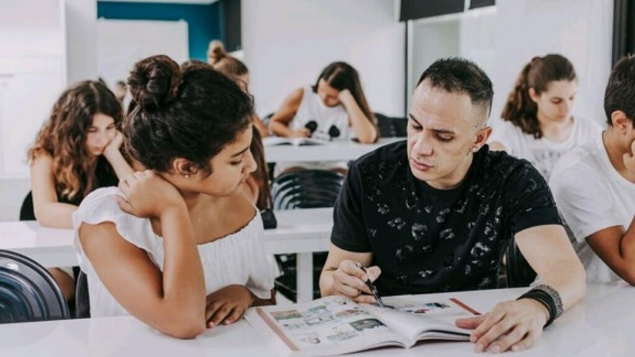 Englishouse’ta rekor üzerine rekor!