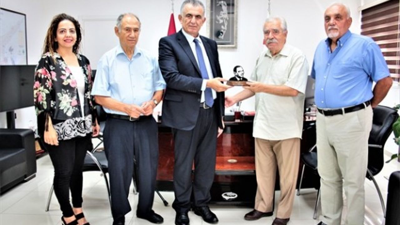 Milli Eğitim Bakanı Çavuşoğlu, Dr. Fazıl Küçük Vakfı heyetini kabul etti