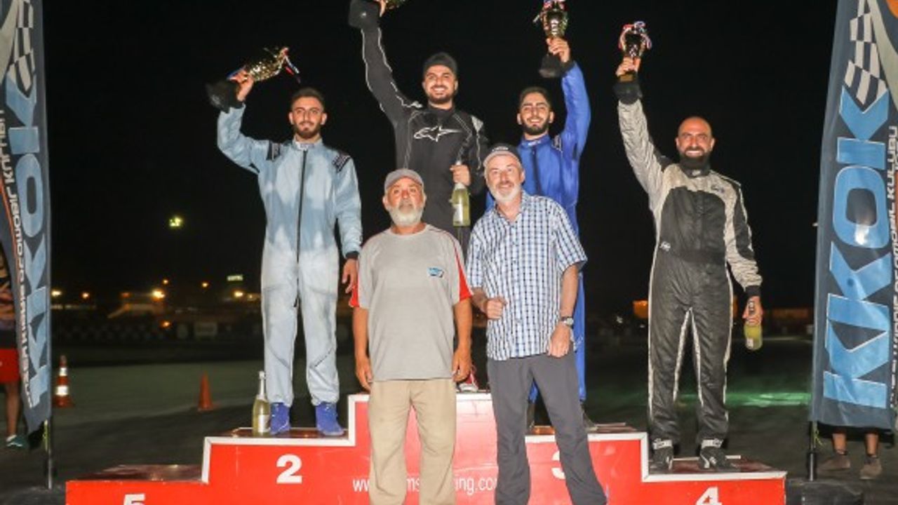 Pro’da Akbil, Semi-Pro’da Özteknik zafere sürdü