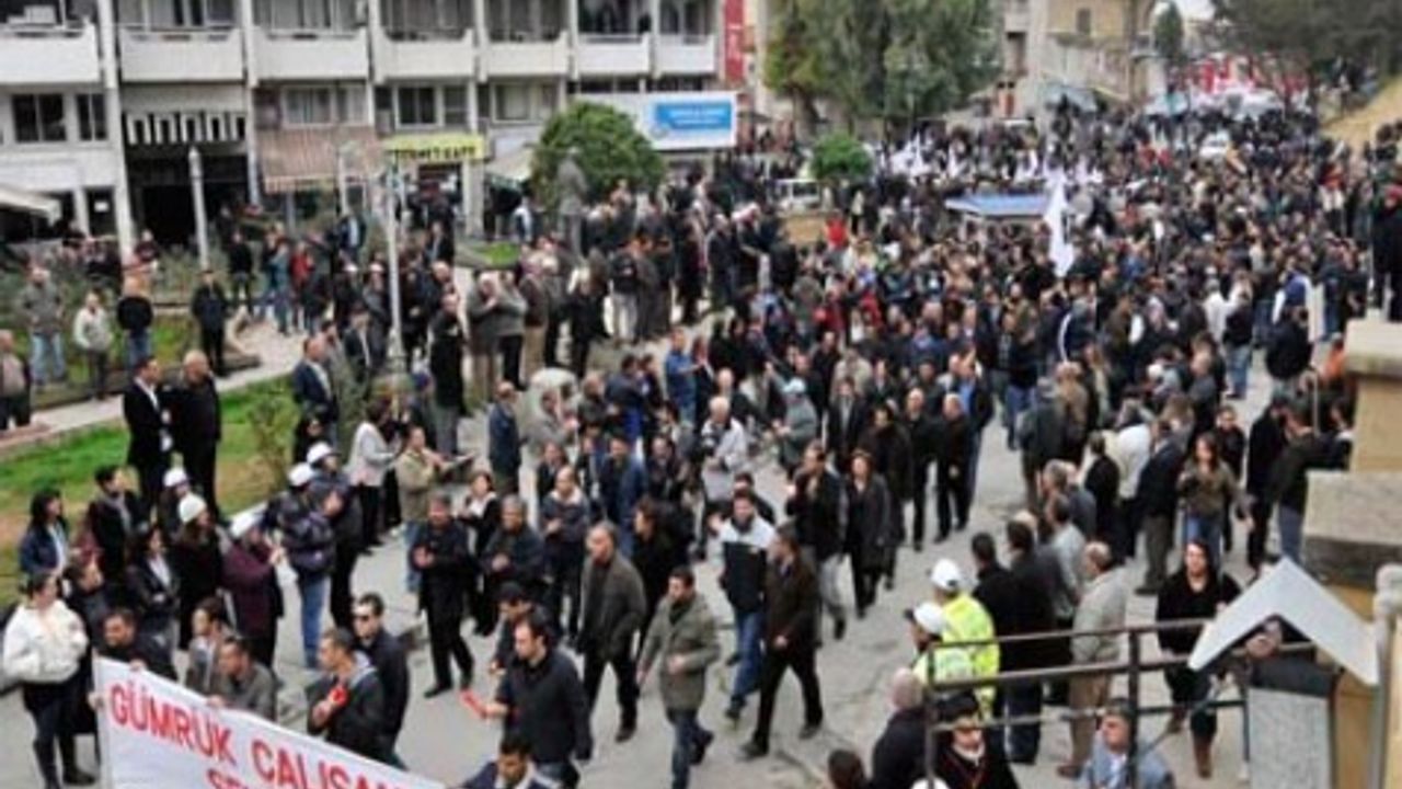 Sendikal Platform'dan "Grev ve Direniş" kararı