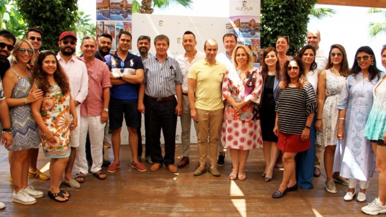 Turizm için Hint düğünü atağı