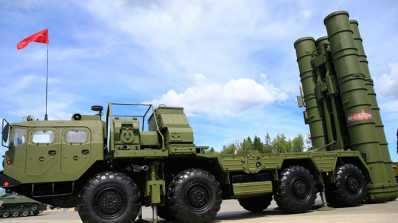 Türkiye'ye S-400 füzelerinin teslimatına başlandı
