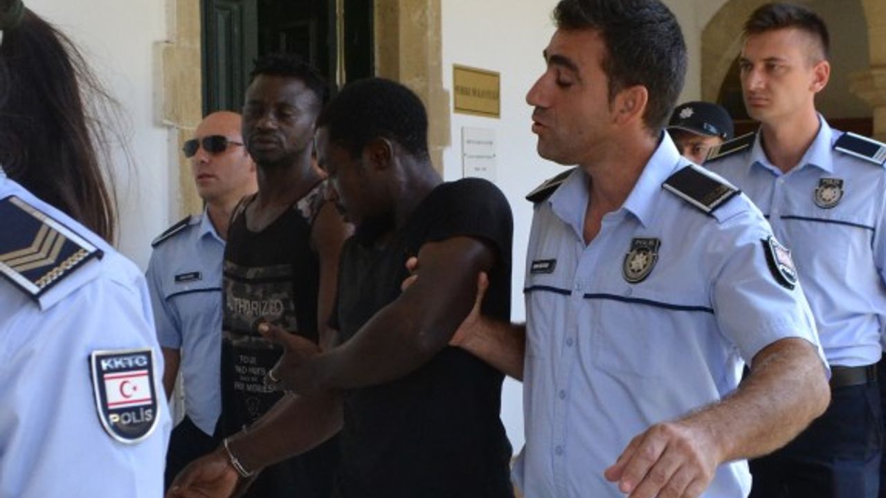 Askeri bölgeye giren yabancılar  soluğu cezaevinde aldılar