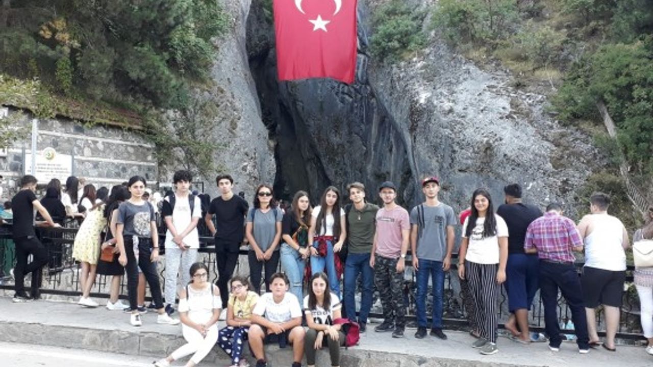 ‘Çanakkale Destanı’ temalı yarışma Bursa Gezisi ile ödüllendirildi