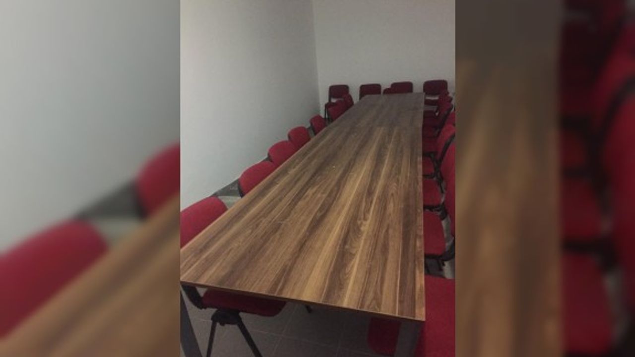 Çetinkaya alt yapısına, çağdaş toplantı odası