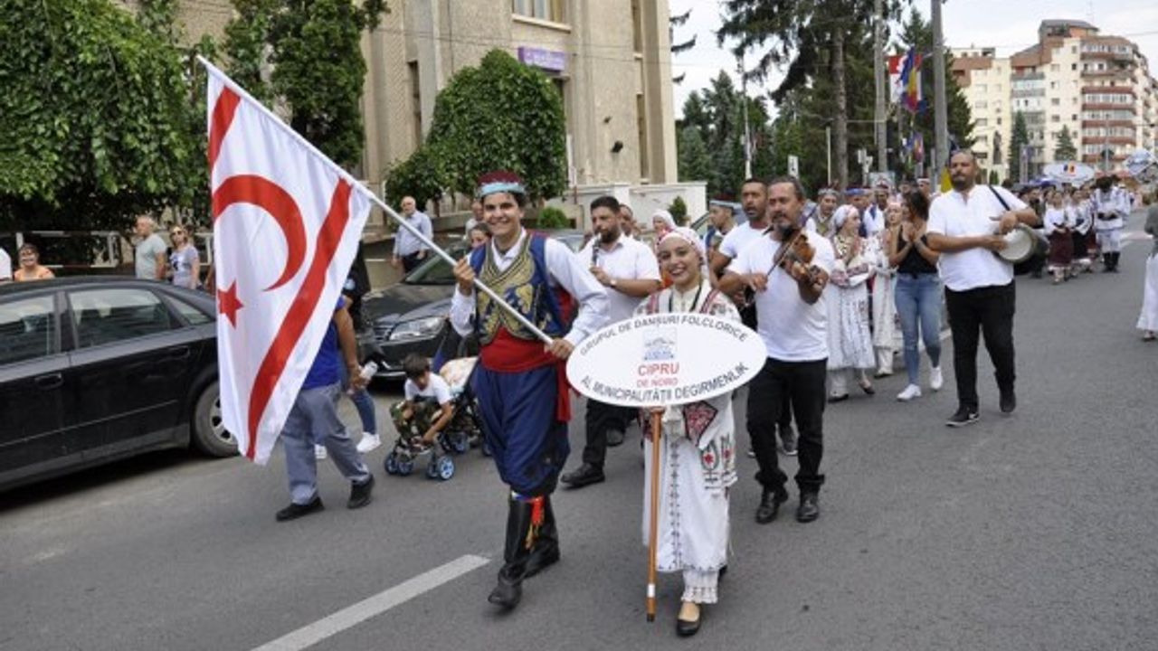 Değirmenlik Belediyesi Halk Dansları grubu Romanya'da Festivale katıldı