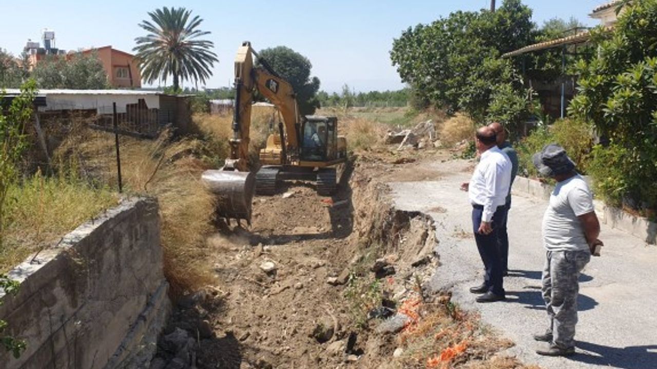 Değirmenlik'te dere ıslahları ve istinat duvarı yapımı başladı