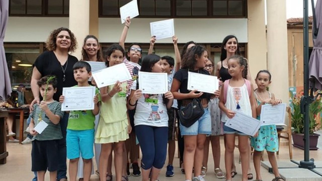 İki dilli Yunanca ve Türkçe kursları tamamlandı