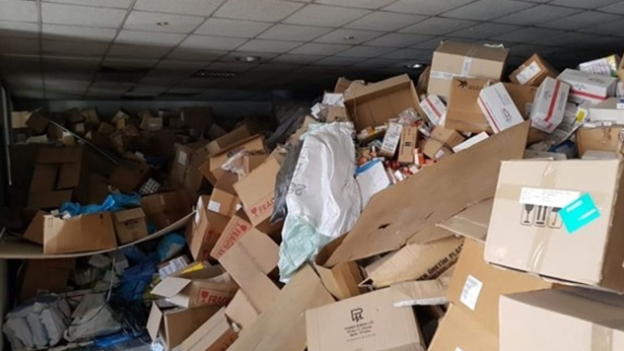 İlaç ve Eczacılık Dairesi deposunda tarihi geçmiş tonlarca ilaç bulundu