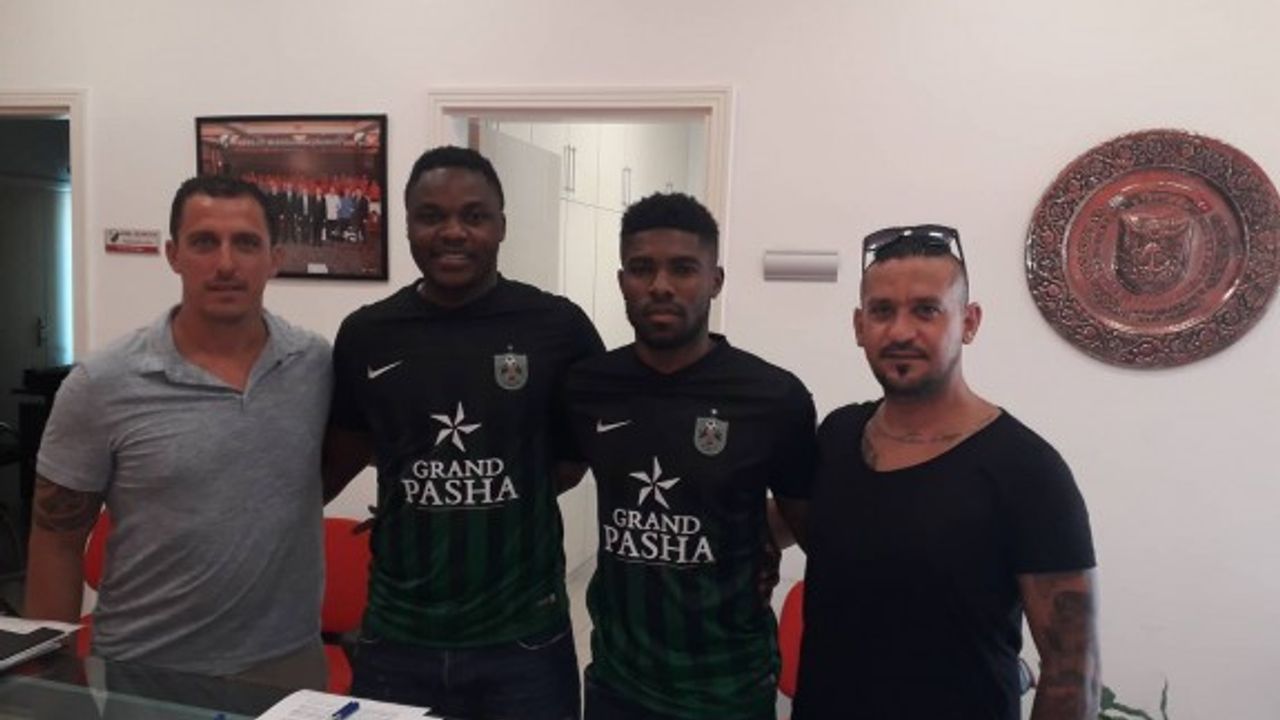 Ossi ve Okafor, resmen Forest oldu