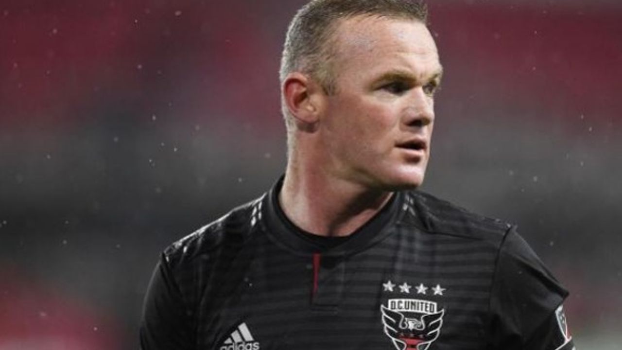 Rooney futbolcu-antrenör oluyor