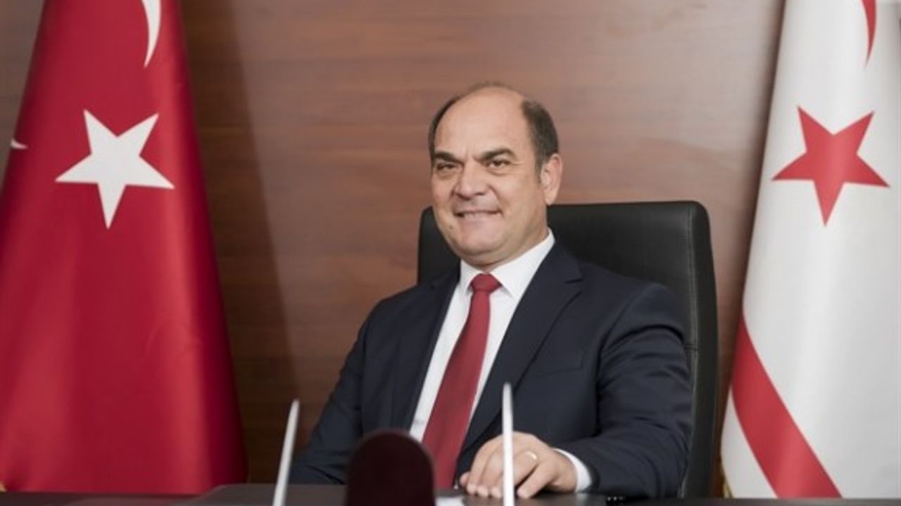 Değirmenlik Belediyesi  okulların su depolarını temizledi