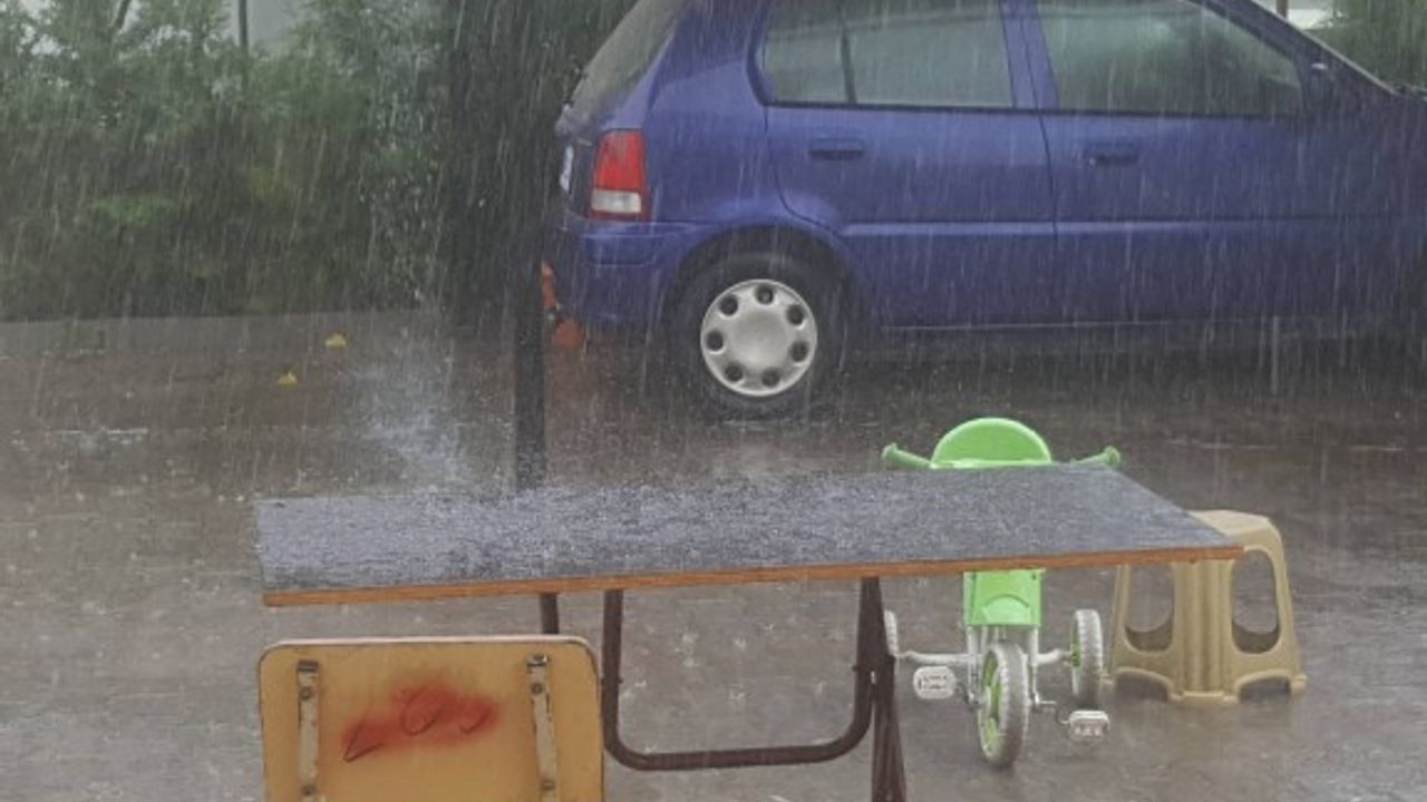 Dün en çok yağış Selvilitepe'ye