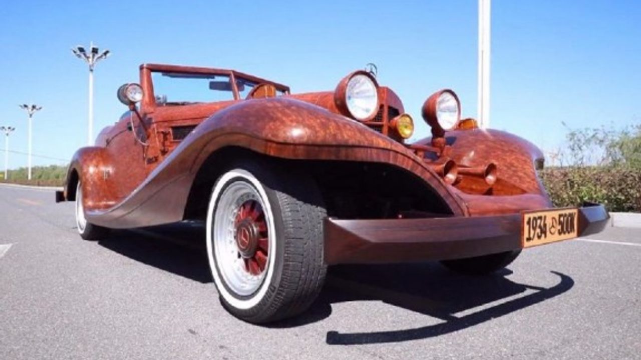 Görenler dönüp bir daha bakıyor