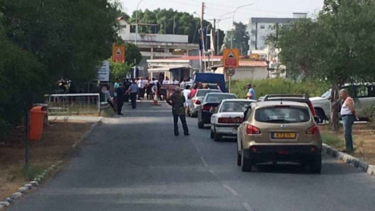 Kıbrıslı Rumların yazda KKTC’ye geçişleri arttı