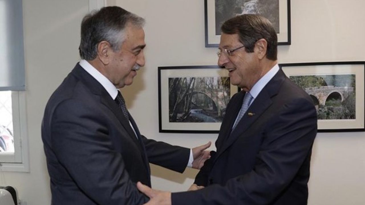 Liderler ara bölgede resepsiyonda buluşuyor