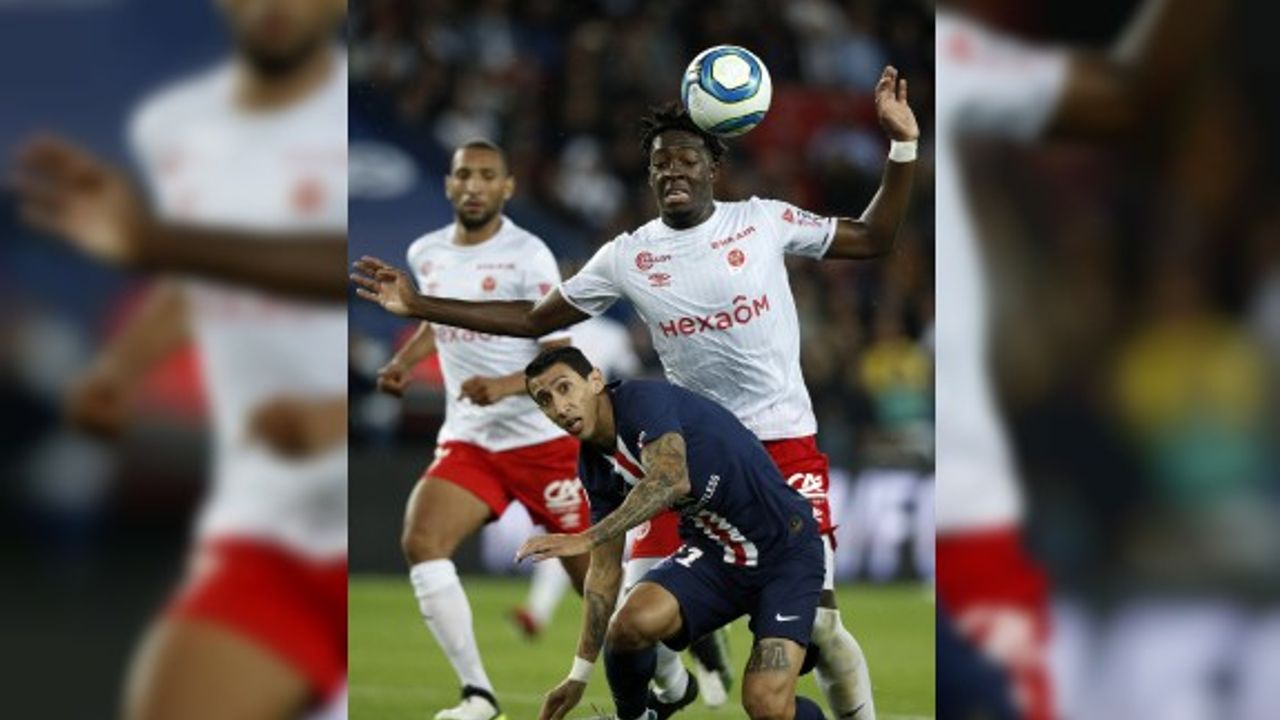 PSG 22 maç sonra evinde yenildi