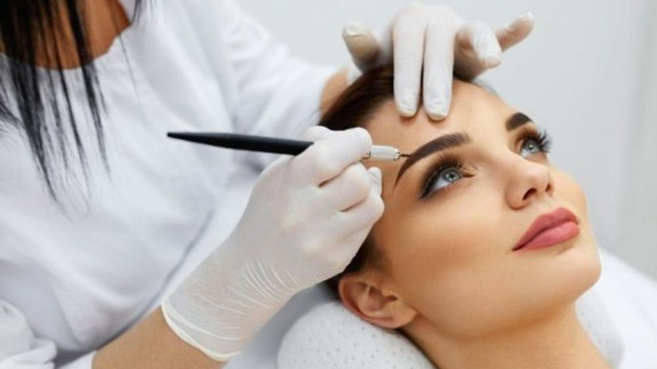 Yüz Şekline Göre Doğru Kaş Modelleri