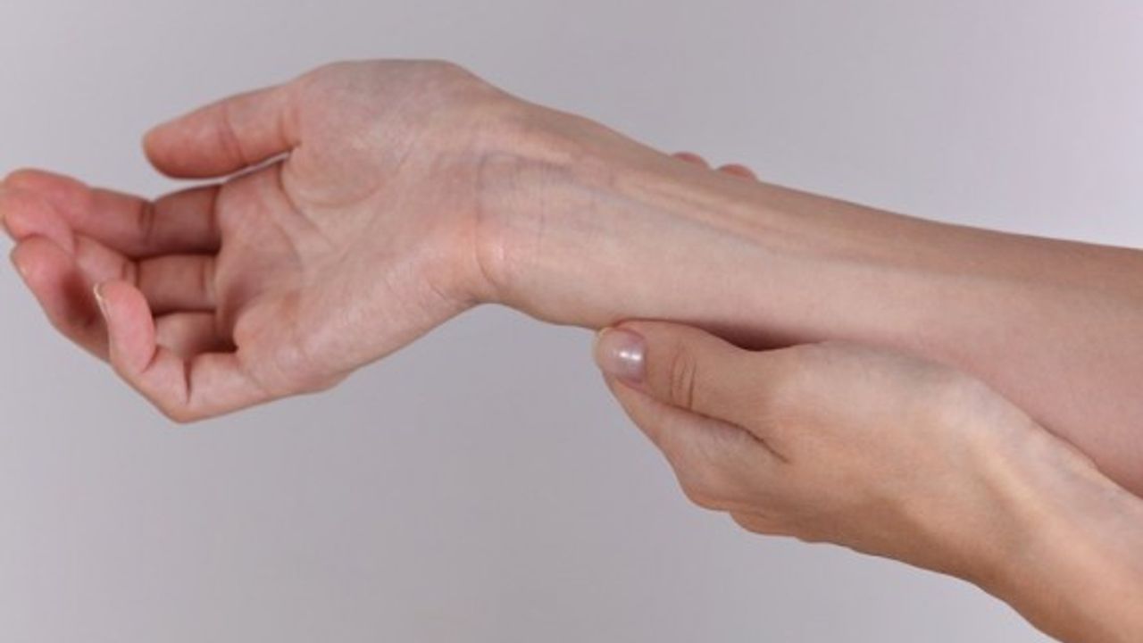 Bileğinizdeki çizgiler ne anlama geliyor?