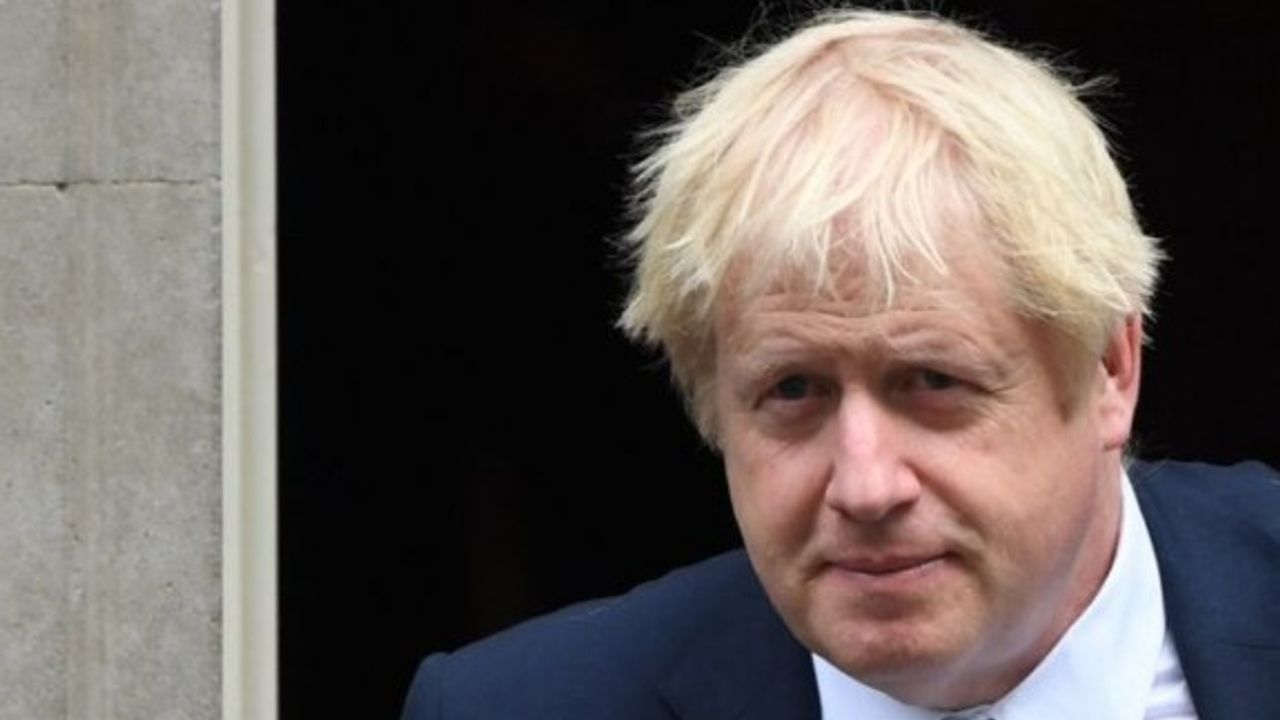 Borris Johnson oksijen tedavisi görüyor