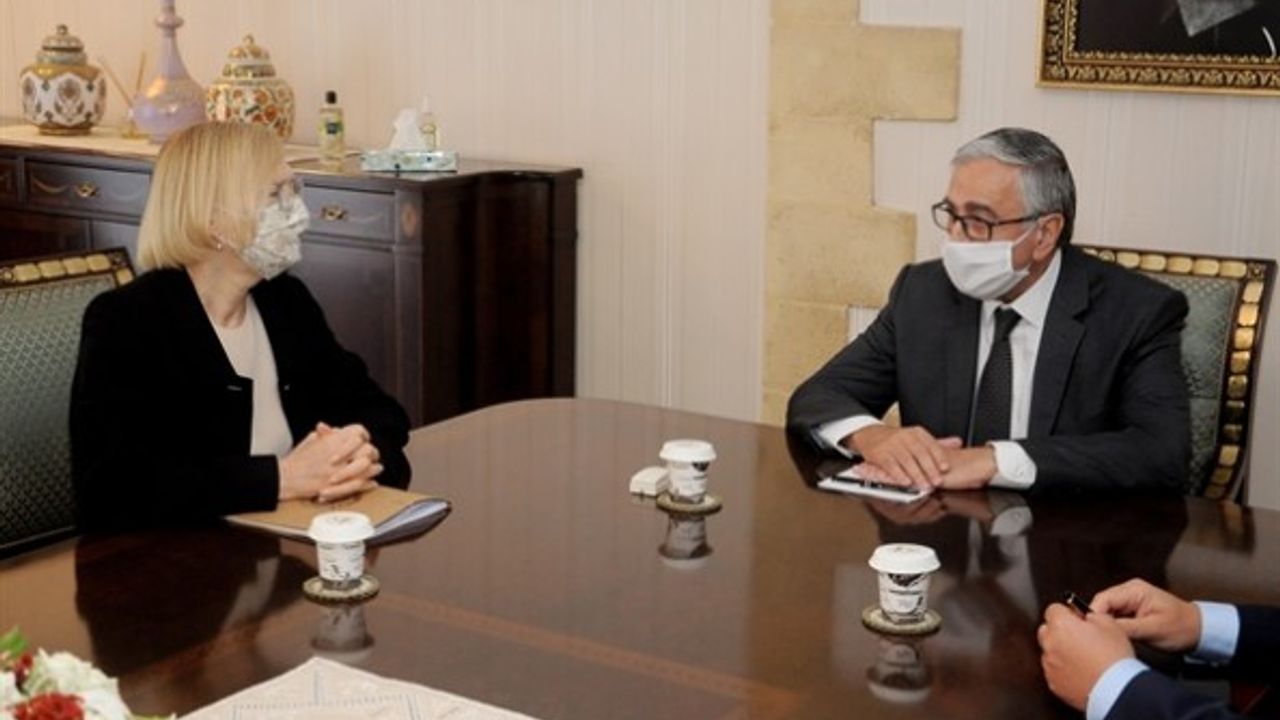 “Avrupalı insanların Kuzey’e geçişini engellemek yanlış ve Yeşil Hat Tüzüğü’ne de aykırı”