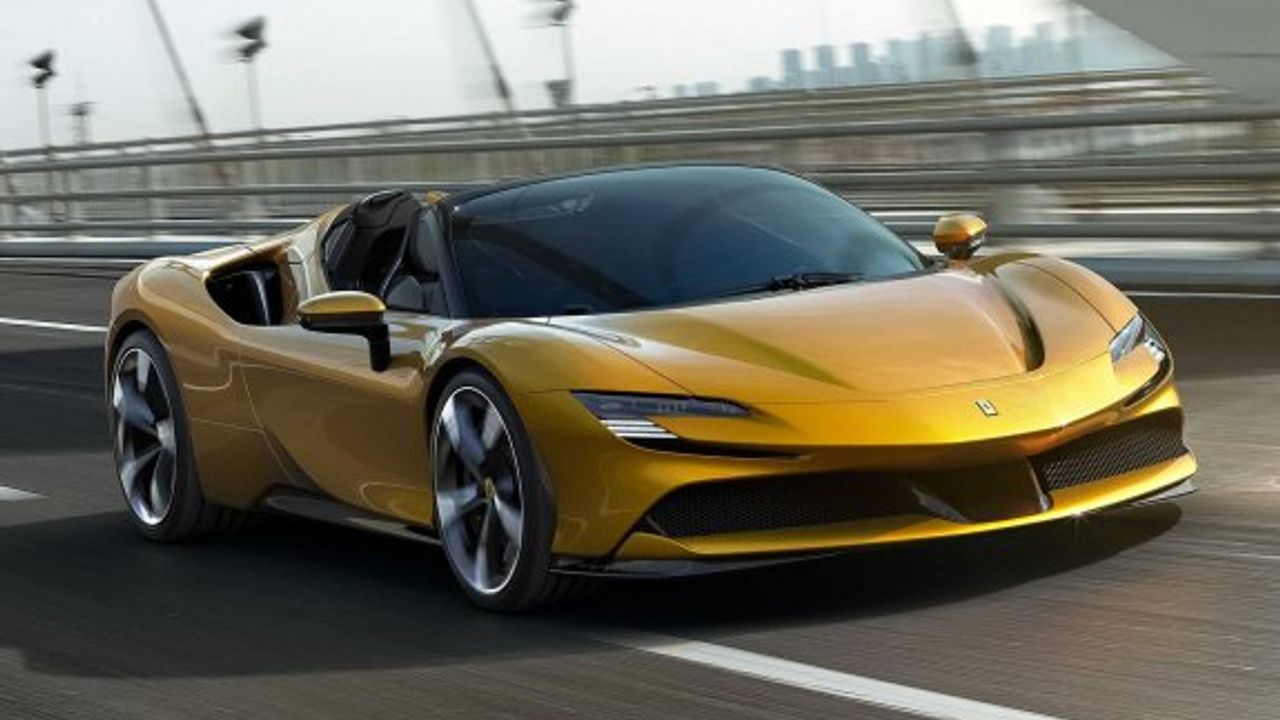 Ferrari SF90 Stradale 1000 beygir gücünde