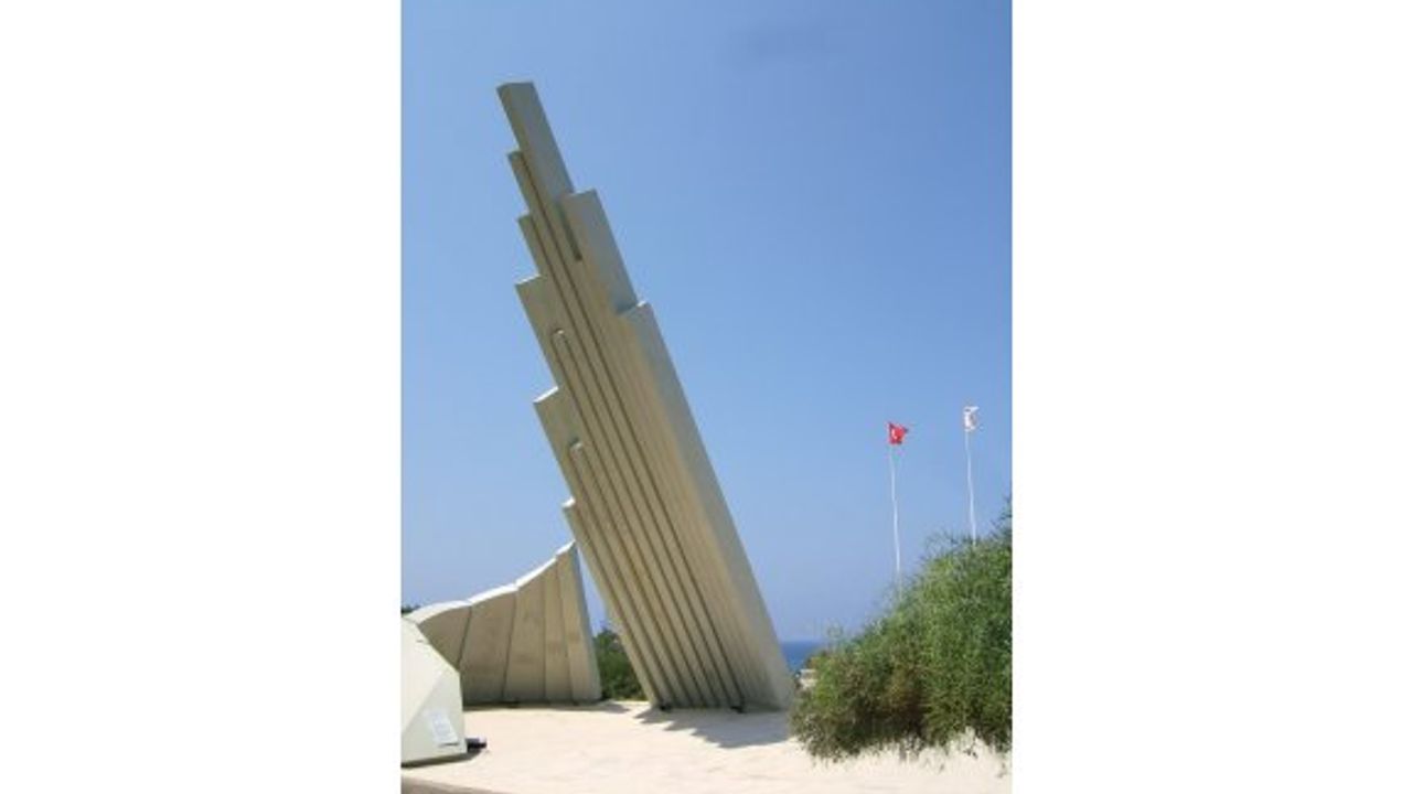 Barış ve Özgürlük Anıtı’nın imdadına Elçilik yetişti