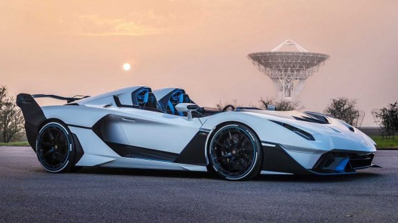 Lamborghini'nin yeni modeli SC20 tanıtıldı