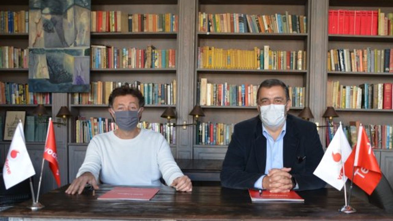 Rüstem Kitabevi ve Telsim işbirliğinde dijital sanat projesi