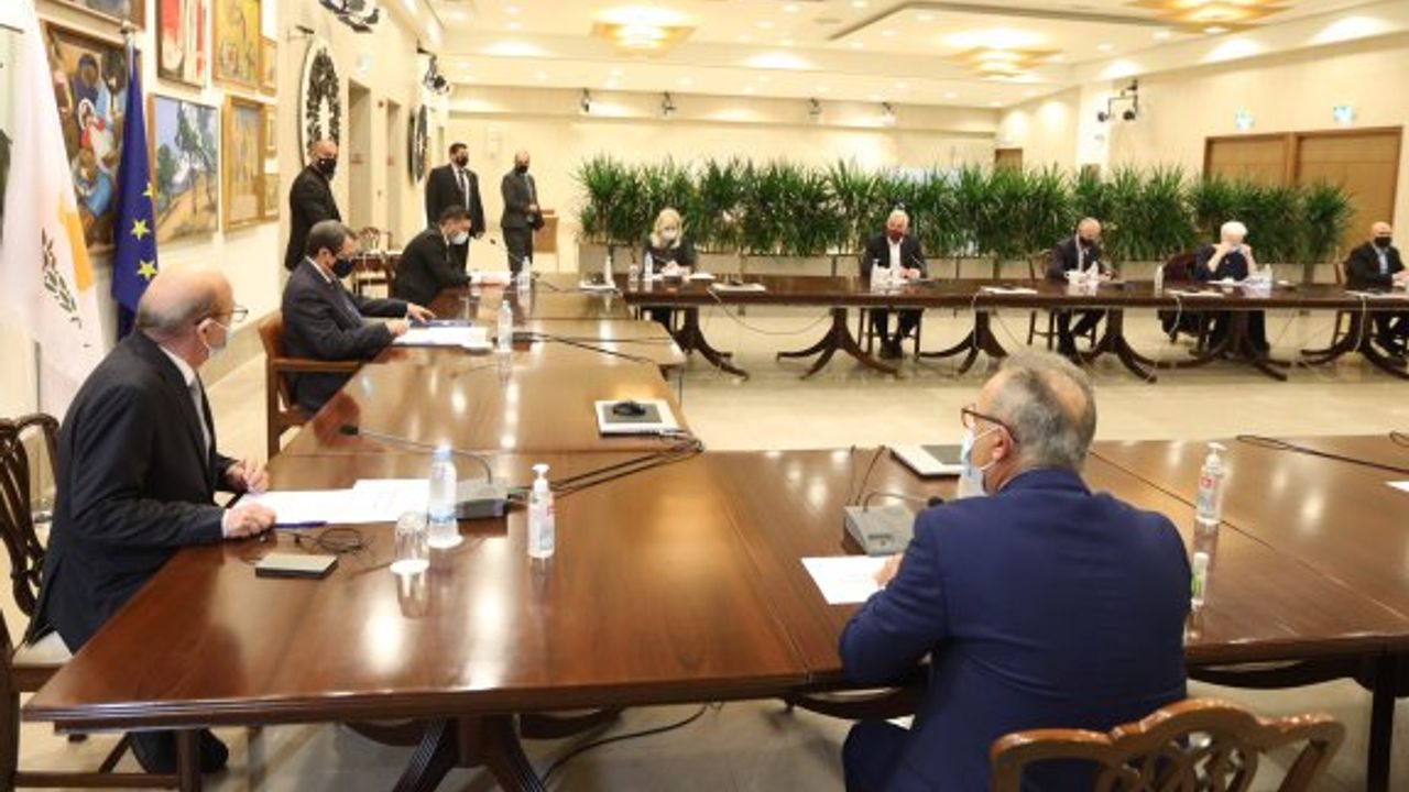 Güney Kıbrıs'ta 31 Ocak'a kadar yarı kapanma