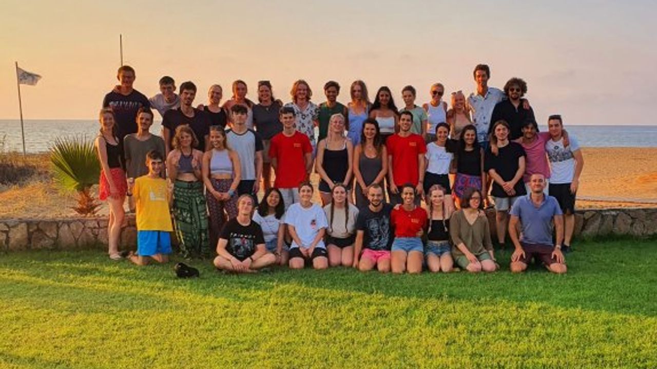 Kıbrıs sahillerindeki kaplumbağaları korumak için 29 yıldır çalışıyorlar