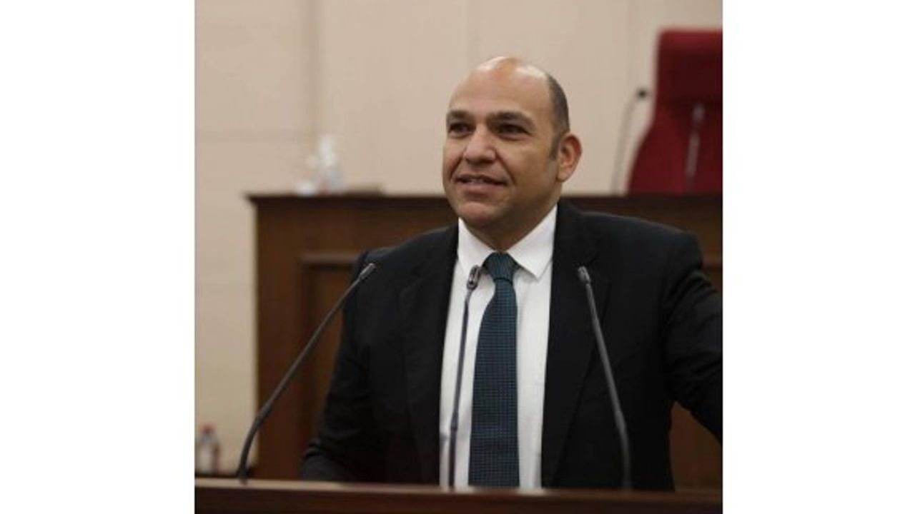 Atakan “Hükümet hâlâ kamuoyuyla eğitime ilişkin bir planlama paylaşmadı”