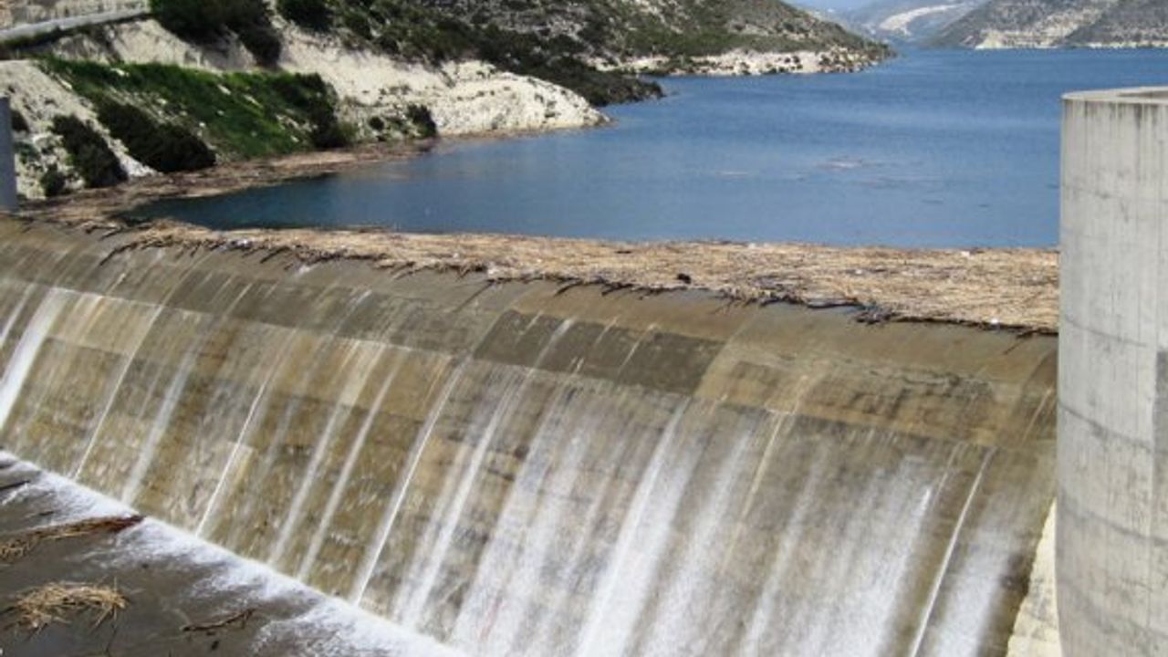 Güney'deki barajlardaki su oranı yarıya düştü