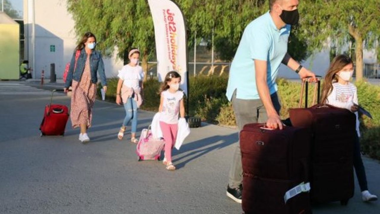 Güney Kıbrıs’ta “Omikron” varyantına karşı yeni önlemlerin alınması gündemde