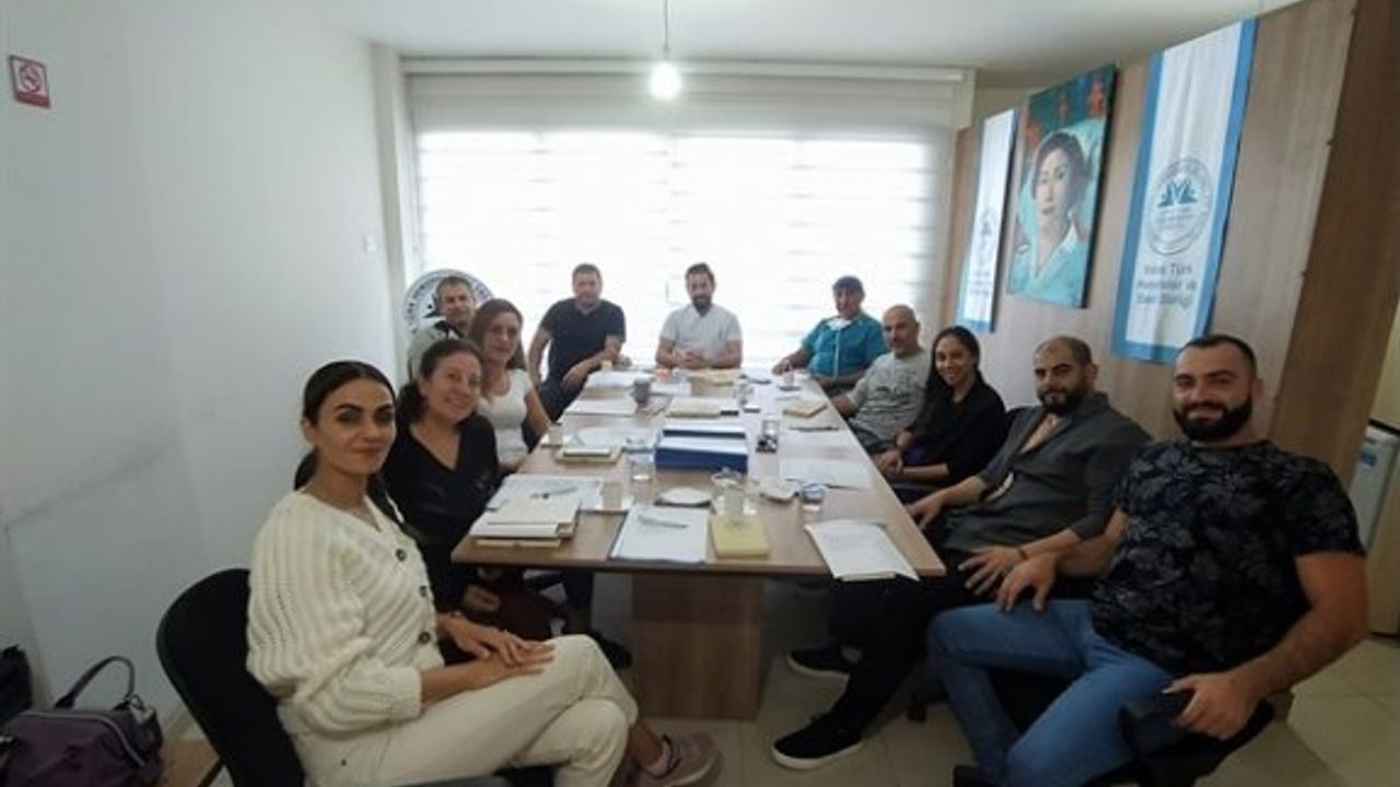 Kıbrıs Türk Hemşireler ve Ebeler Birliği görev dağılımı yaptı