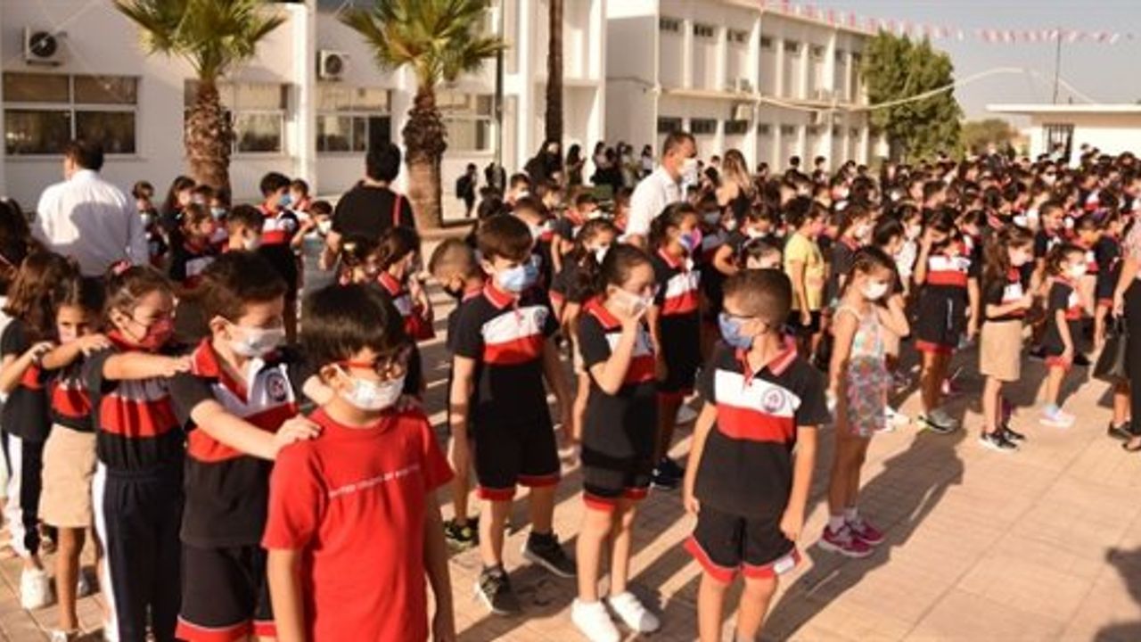 Okullarda pozitif vaka sayısı ikiye katlandı