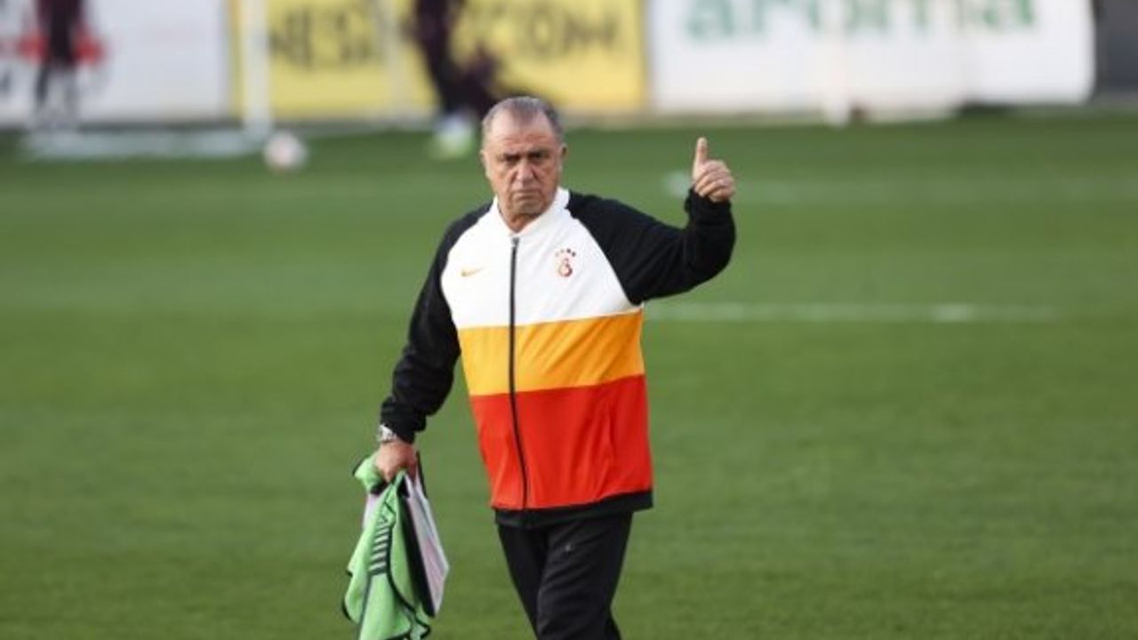Terim 3 bölgeye transfer istiyor