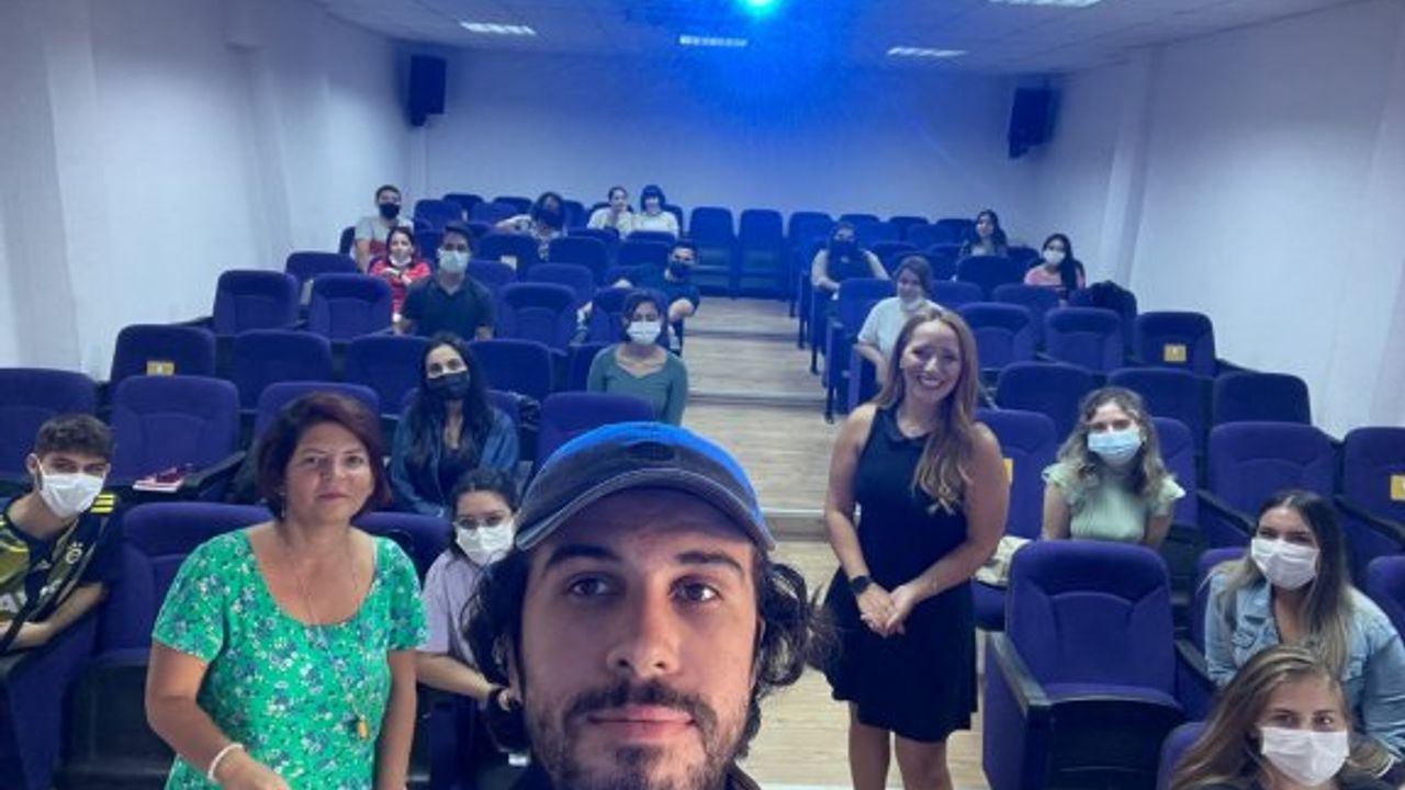 Tiyatro ve Dublaj sanatçısı Pelin Turancı DAÜ’nün konuğuydu